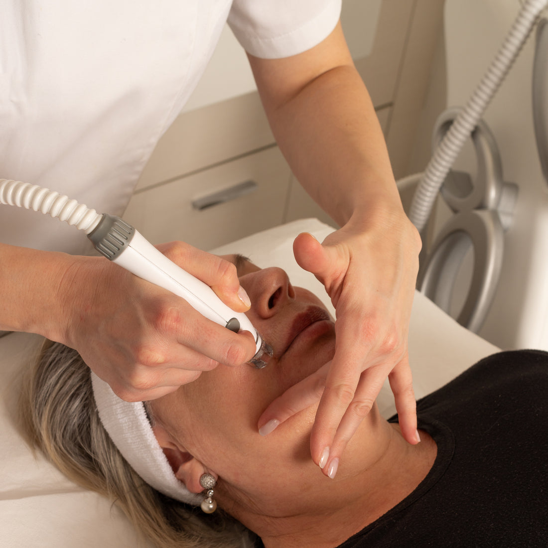 Trattamento Relax 360° - hybeauty viso + massaggio alla schiena